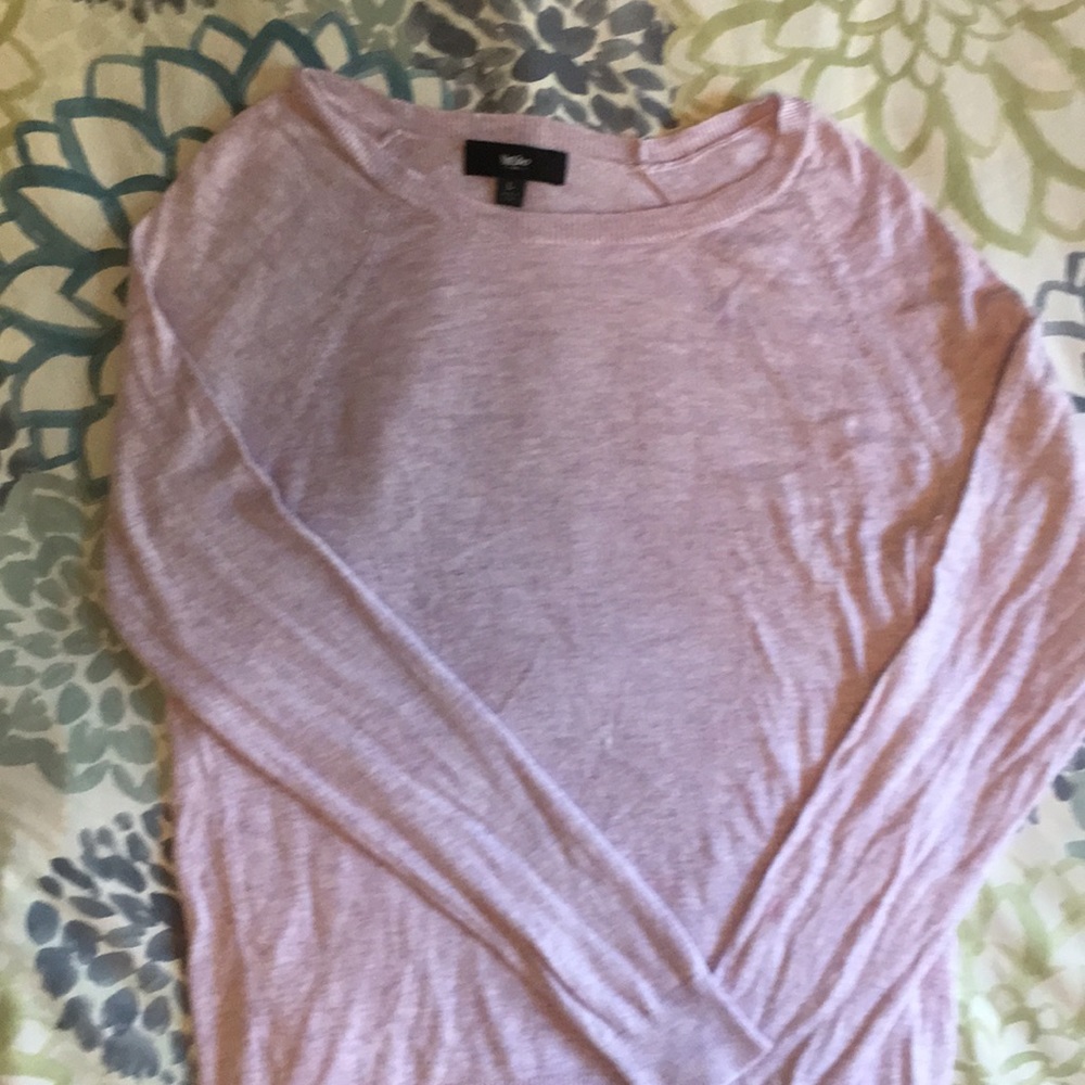 Light weight sweater